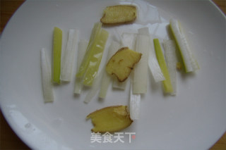 清蒸武昌鱼的做法步骤：2
