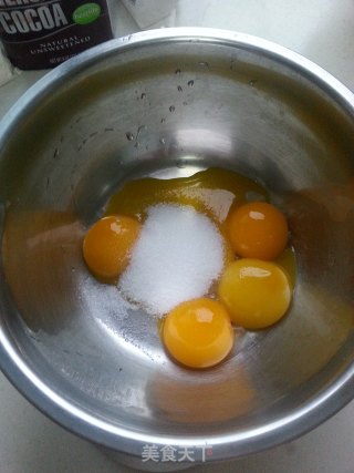 戚风蛋糕的做法步骤：2