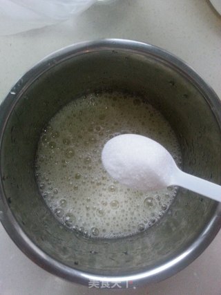 戚风蛋糕的做法步骤：8