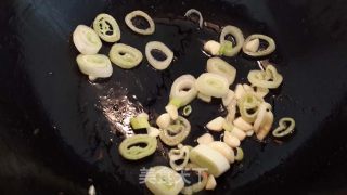 素炒油麦菜的做法步骤：3