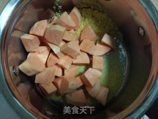 红薯小米粥的做法步骤：4