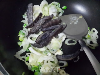 大葱炒海参的做法步骤：6