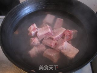 红烧排骨的做法步骤：2