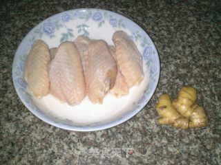 盐（原）味鸡翅的做法步骤：1