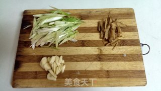 辣油炸酱面的做法步骤：2