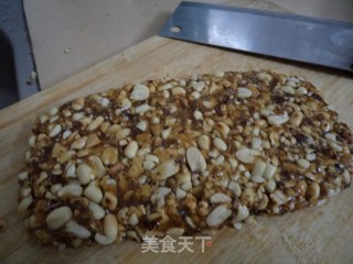 花生糖的“诞生”（甜蜜一整年）的做法步骤：6