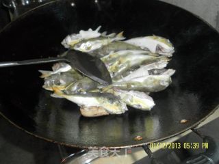北海菜——清炆龟鱼（河豚）的做法步骤：3
