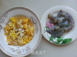 丝瓜虾仁炒鸡蛋的做法步骤：3