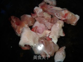 玉米芋头鸡汤——电饭煲版的做法步骤：1