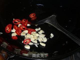 秋葵炒火腿肠的做法步骤：4