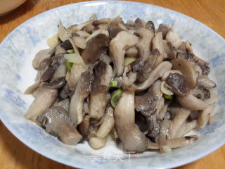 素炒蘑菇的做法步骤：7