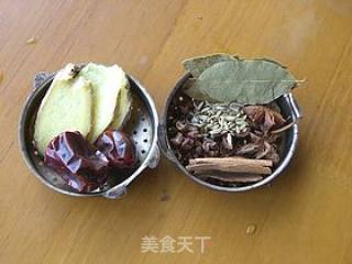 莲藕炖牛软骨的做法步骤：4