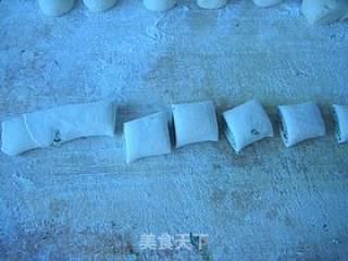 米酒麻酱花卷的做法步骤：6
