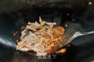鱼香肉丝的做法步骤：7