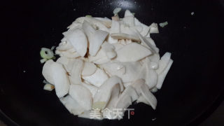 酱香杏鲍菇的做法步骤：2