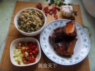 年夜饭好吃的传统菜——梅菜扣肉的做法步骤：3