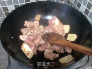 西红柿汁干豆腐炖牛腩的做法步骤：5