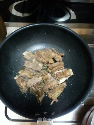 海带炖排骨的做法步骤：3