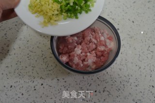 鱼香佛手肉的做法步骤：4