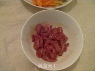 家常炒面的做法步骤：1