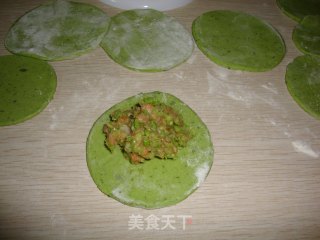 【菠菜豌豆肉饺子】的做法步骤：5