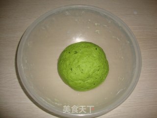 【菠菜腊肉烧卖】---那一抹营养均衡的浅绿色很养眼的做法步骤：2