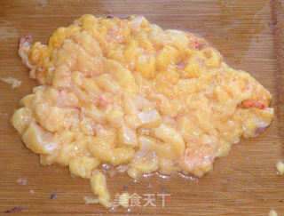 乳鸽乌鸡野生小黄菇煲汤的做法步骤：3