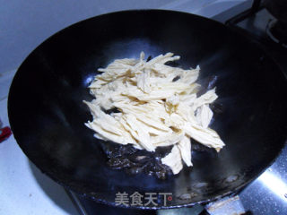 腐竹烧木耳的做法步骤：9