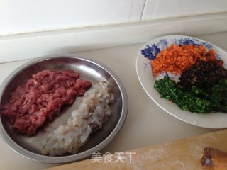 鲜虾珍珠饺的做法步骤：1