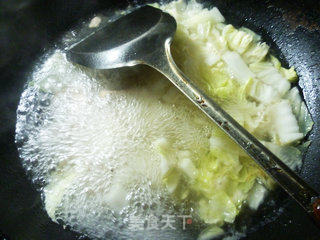 里脊肉大白菜鸡蛋汤的做法步骤：9