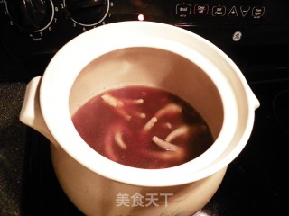 无花果眉豆花生鸡脚汤的做法步骤：6