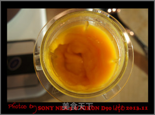 新鲜水果做主角---自制芒果、草莓酱夹心小蛋糕的做法步骤：2