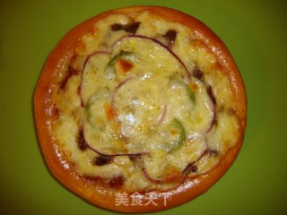 黑胡椒牛肉披萨的做法步骤：1