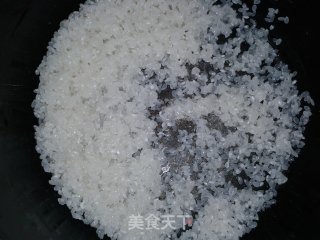皮蛋瘦肉粥——电饭煲版的做法步骤：3