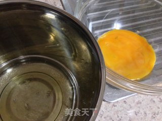 巧克力纸杯蛋糕的做法步骤：2