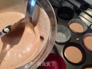巧克力纸杯蛋糕的做法步骤：12