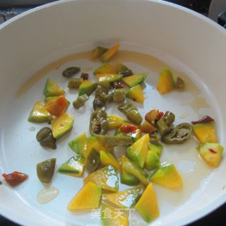 酸辣南瓜丁的做法步骤：3