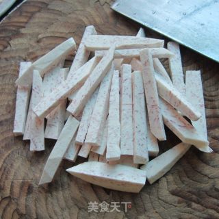 麻辣芋头条的做法步骤：2