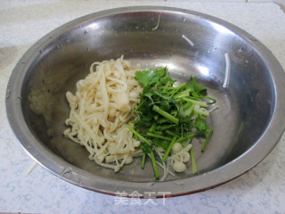炝拌辣金针菇的做法步骤：7