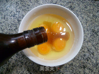雪菜摊鸡蛋的做法步骤：2
