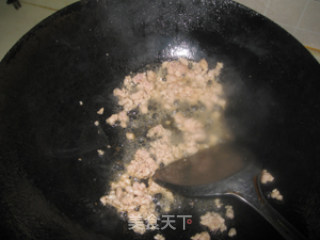 2分钟打造小宝宝超爱的下饭菜【蒜苗肉末】的做法步骤：5