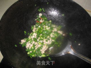 2分钟打造小宝宝超爱的下饭菜【蒜苗肉末】的做法步骤：6