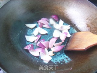 洋葱炒芋头的做法步骤：5