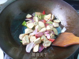 洋葱炒芋头的做法步骤：6