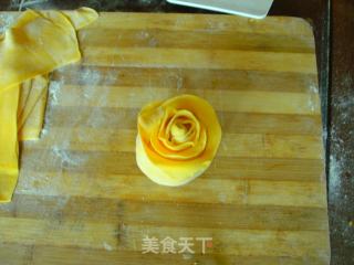 南瓜豆渣玫瑰包的做法步骤：24