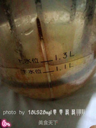 巧用豆浆机做省事Q弹润滑的肉皮冻的做法步骤：6