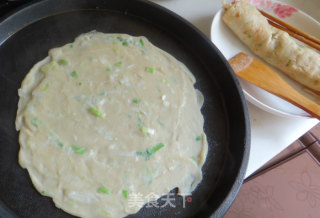 电饼铛快捷早餐饼 【土豆丝卷饼】的做法步骤：2