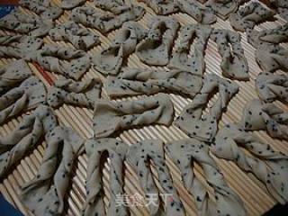 小时候过年才能吃到的小零食--------【豆香酥脆排叉】的做法步骤：8