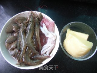 芝士焗海鲜的做法步骤：1