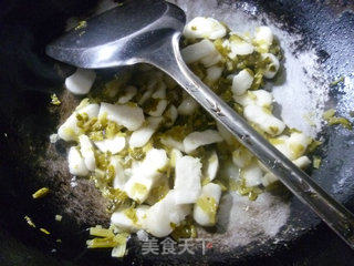 雪菜炒荸荠的做法步骤：4